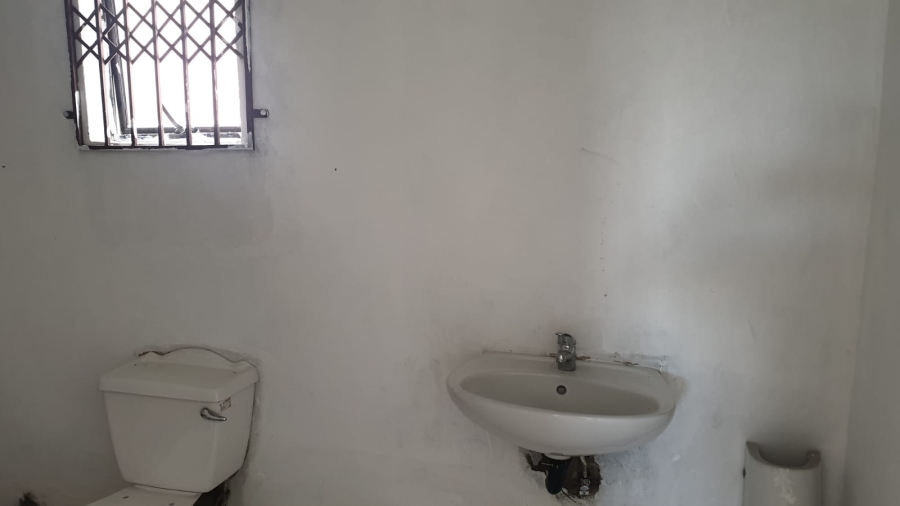 To Let 3 Bedroom Property for Rent in Braelyn Eastern Cape
